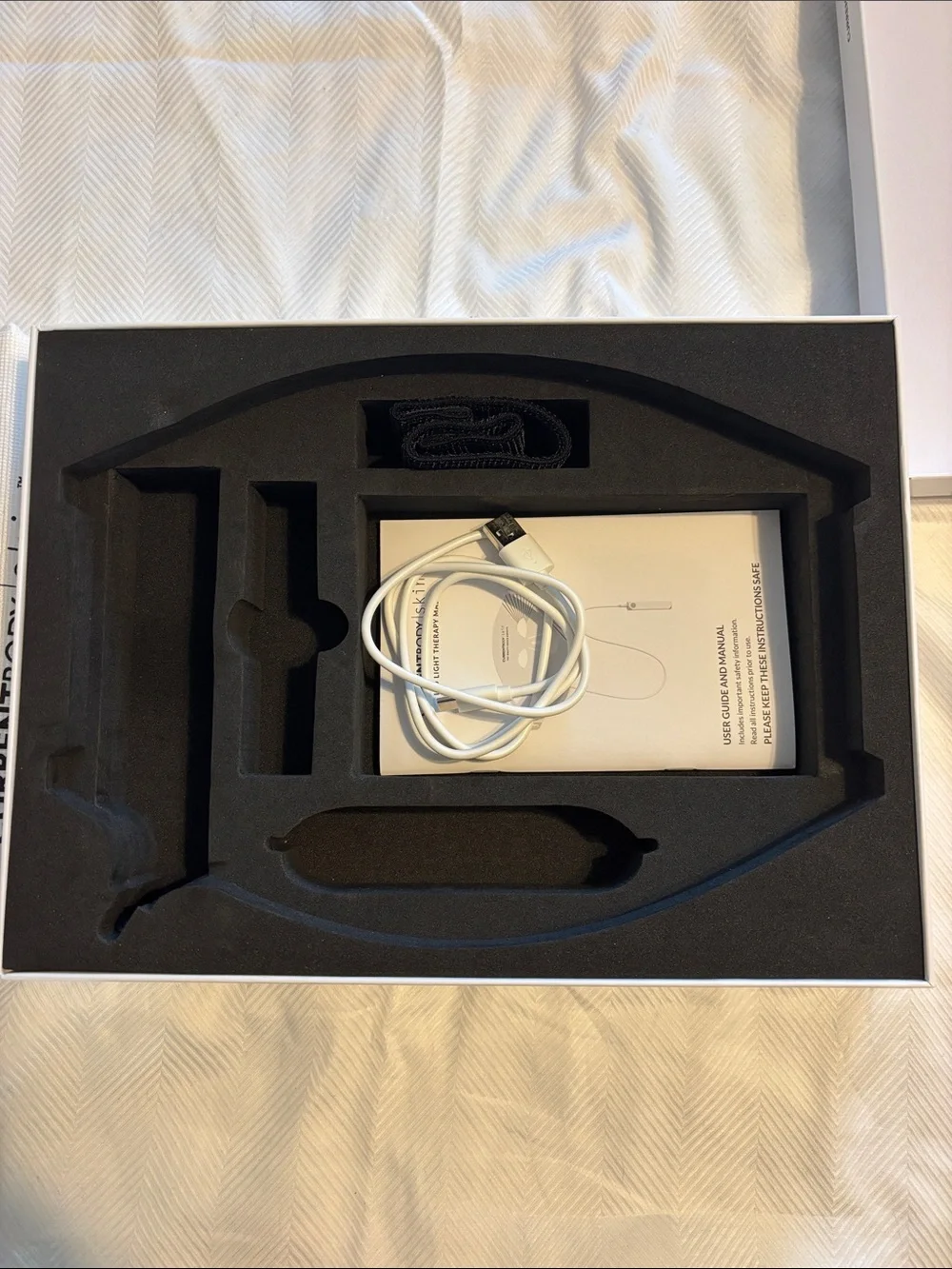 CurrentBody Skin Red LED Face Mask White